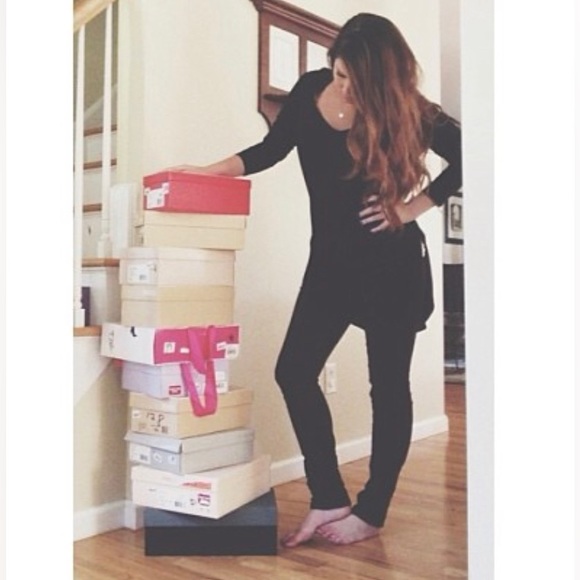 Meet your Posher - Picture 3 of 3